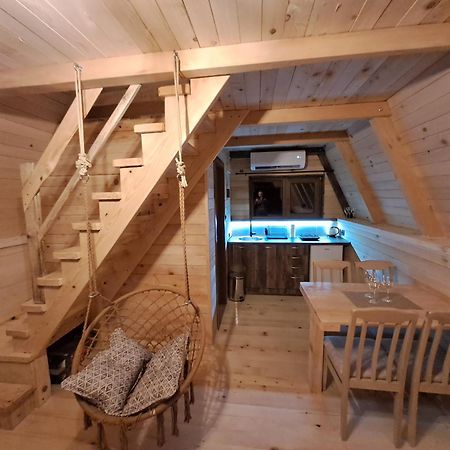 Wooden Cottages Konak Savnik ภายนอก รูปภาพ