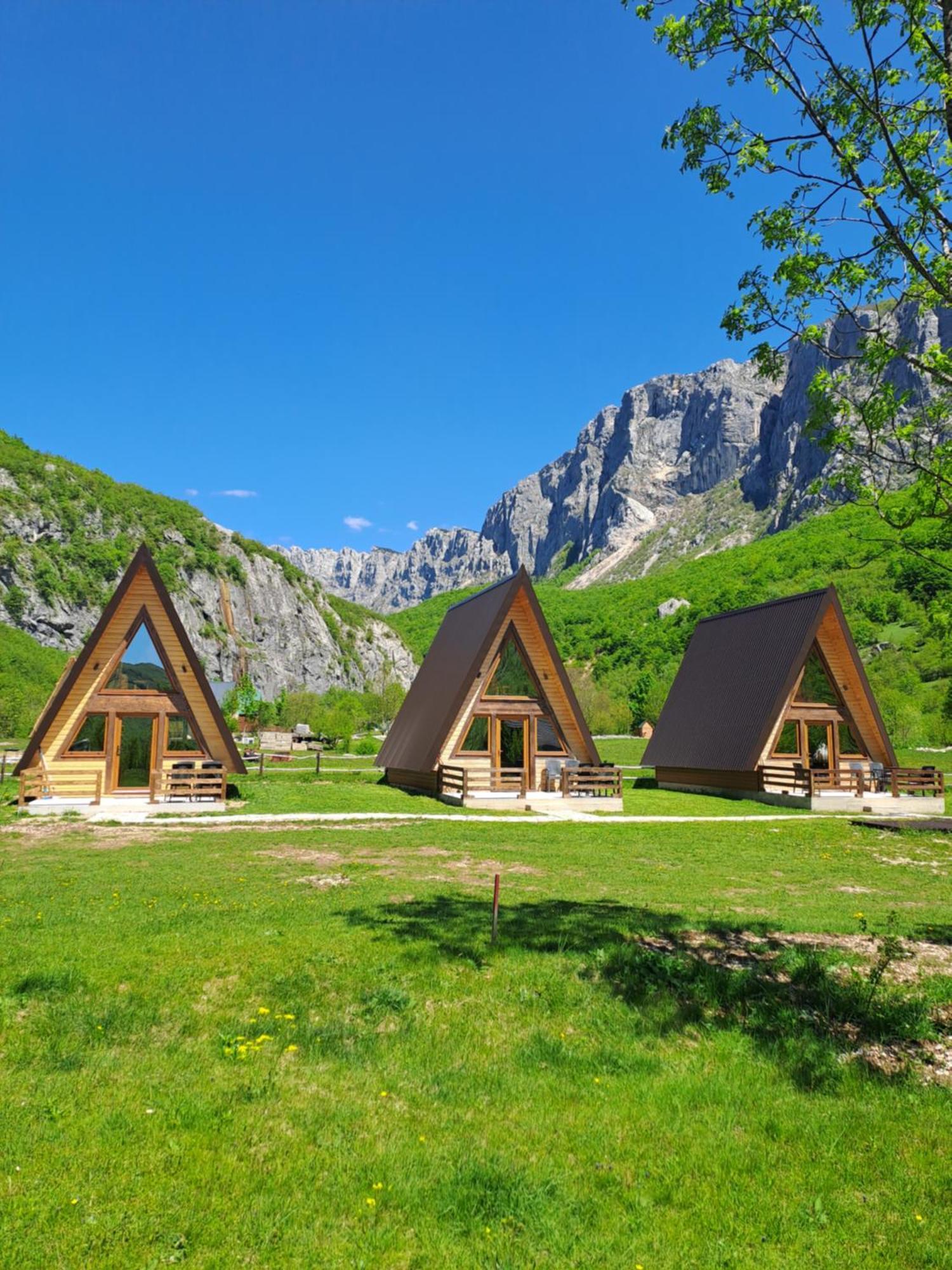 Wooden Cottages Konak Savnik ภายนอก รูปภาพ
